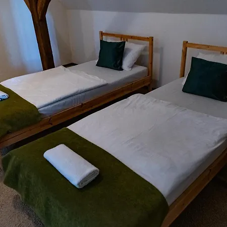 Tarnoca Kuria Bed & Breakfast