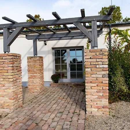 Bed & Breakfast Tarnoca Kuria 4*