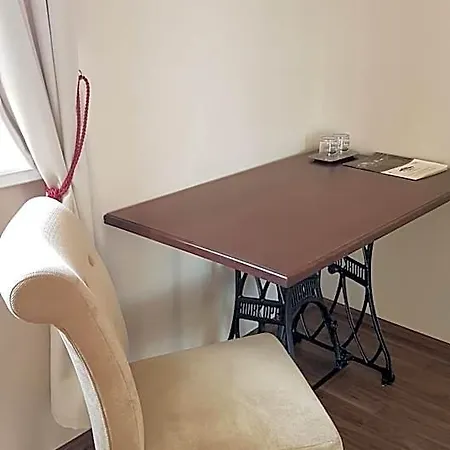 Bed & Breakfast Tarnoca Kuria