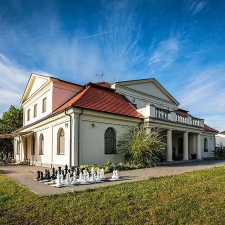 Bed & Breakfast Tarnoca Kuria 4*