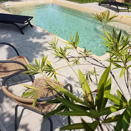 Tarnoca Kuria Bed & Breakfast 4*