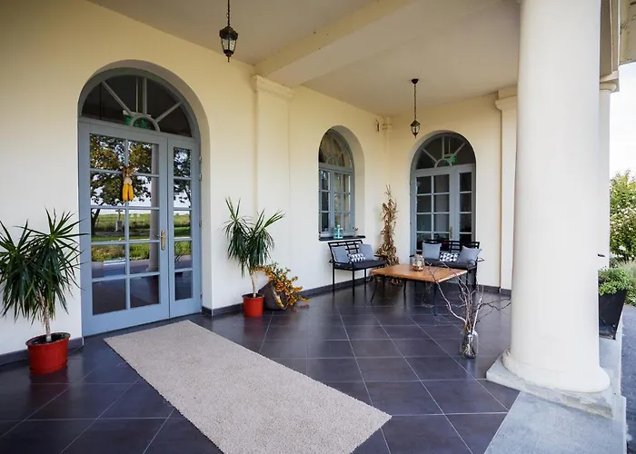 Tarnoca Kuria Couette-café 3*