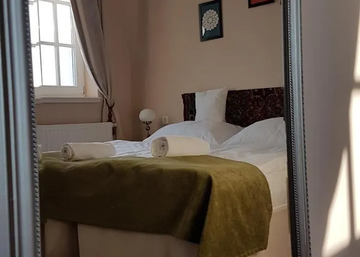 Tarnoca Kuria Couette-café